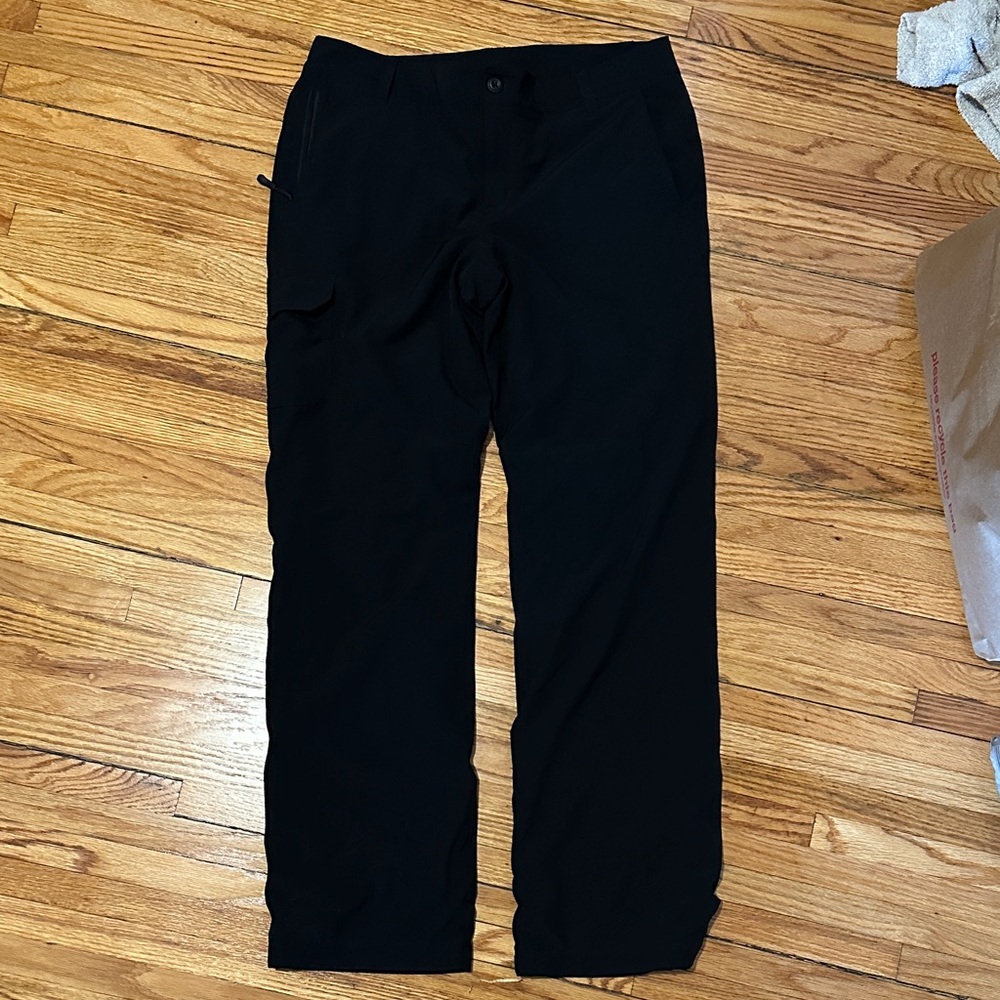 Eddie Bauer Women's Black Straight Leg Pants